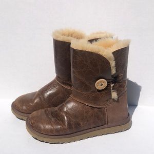UGG boots- “shiny” leather, sheepskin lining